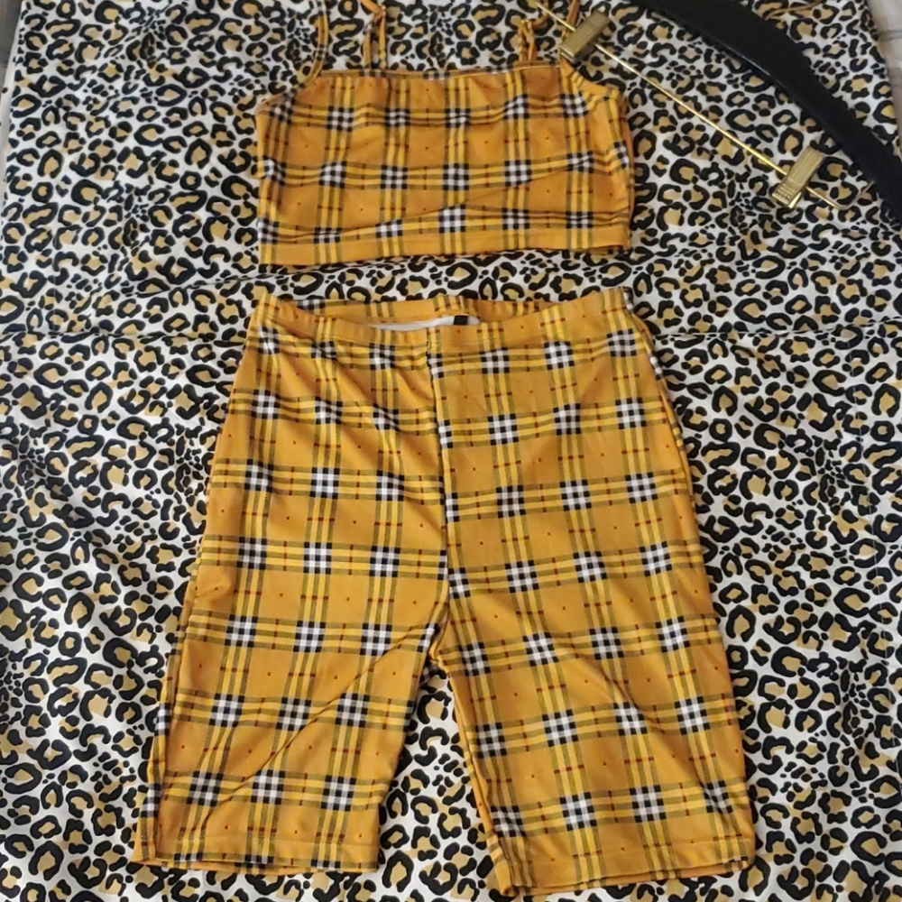 Spaghetti  crop, with Capri high waisted shorts.